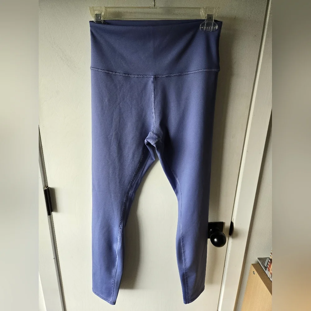 Alo Yoga 7/8 High-Waist Airlift Legging Color Fog Size L